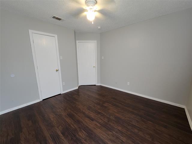 Building Photo - 1225 Lake Haven Dr