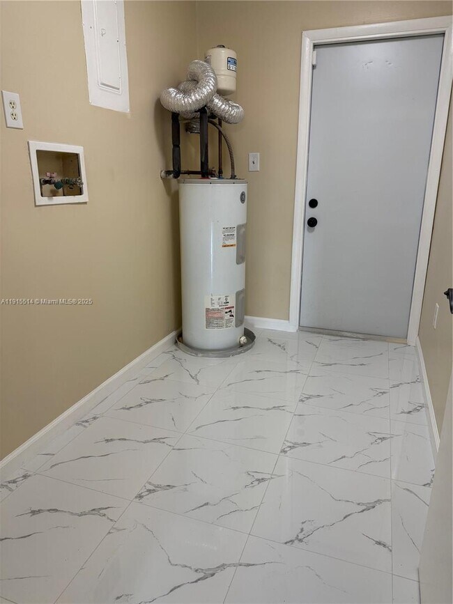 Building Photo - 2809 Jefferson Pkwy