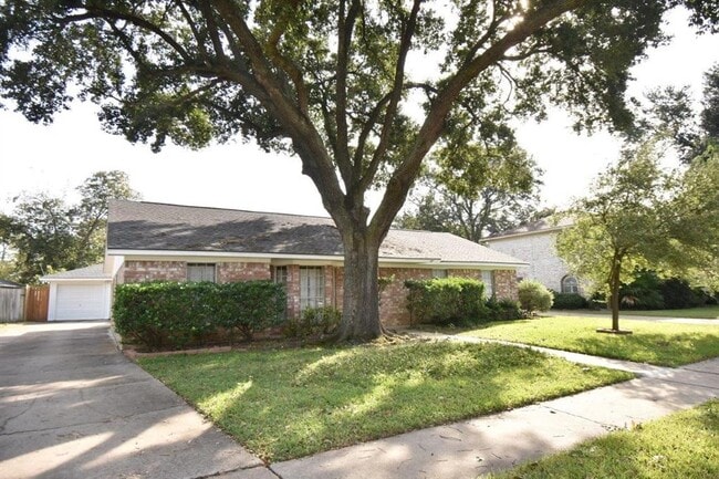 Building Photo - 431 Applewhite Dr