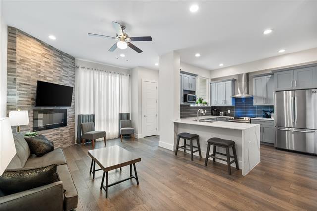 Building Photo - 9467 Timberleaf Dr