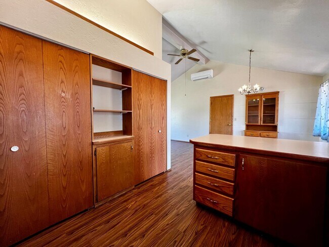 Building Photo - Move in special - $150 off first month's rent!