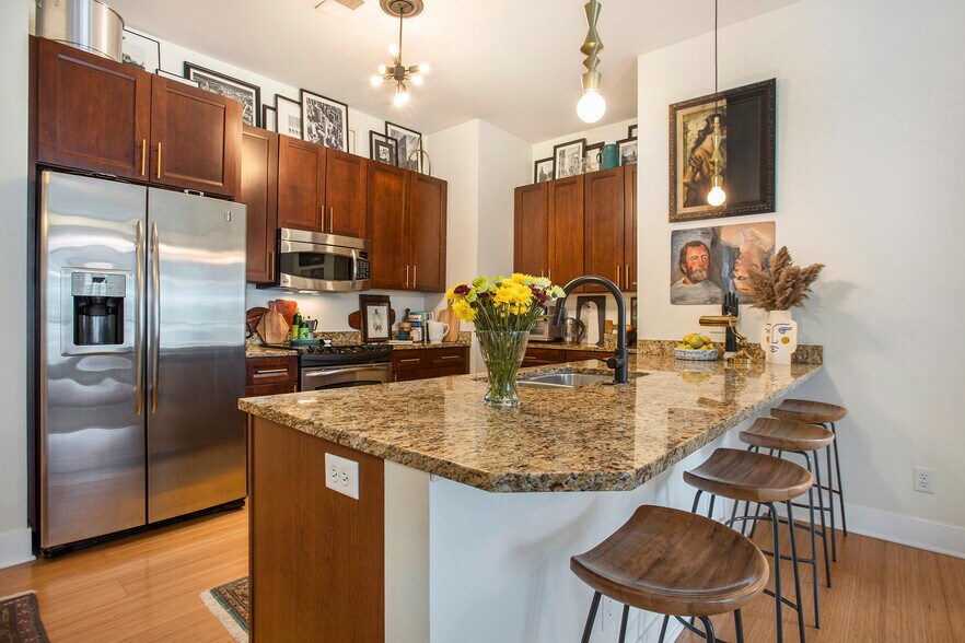 Kitchen 5 - 430 Union Ave NE