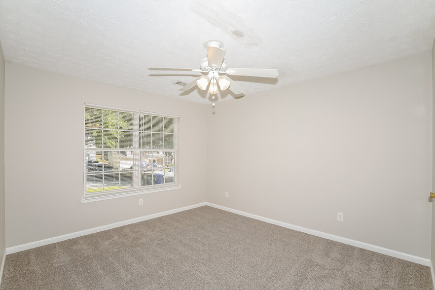 Building Photo - 4269 Ridgeside Terrace