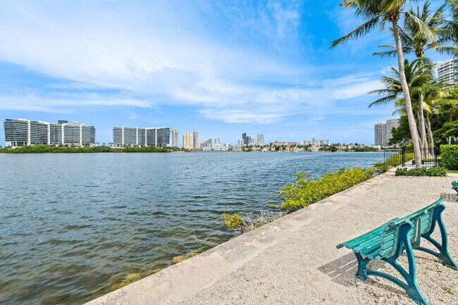 Building Photo - 3225 NE 184th St