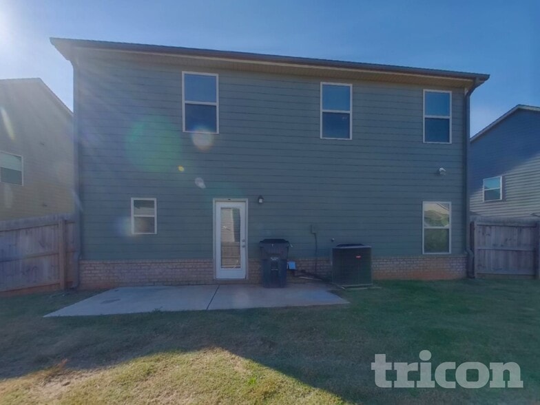 Building Photo - 11350 Freeman Way