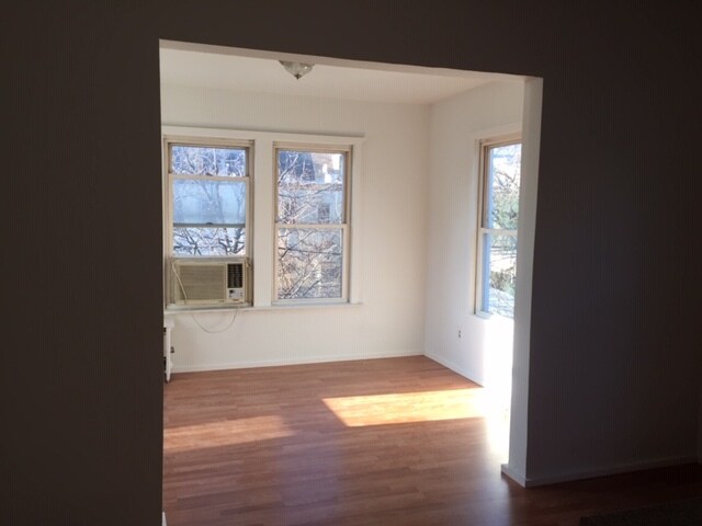 Building Photo - 27 Alton Pl