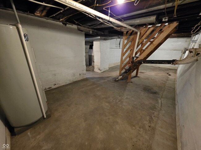 Building Photo - 5030 E New York St