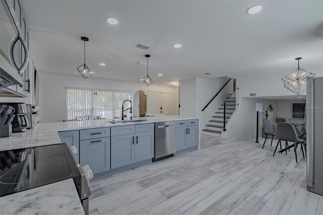 Building Photo - 23700 Lake Hills Dr