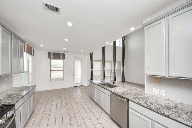 Building Photo - 3007 Velda May Dr