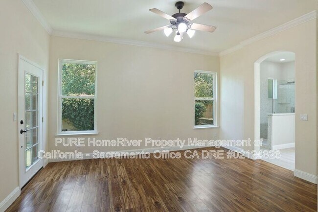 Building Photo - 12020 Gold Pointe Ln