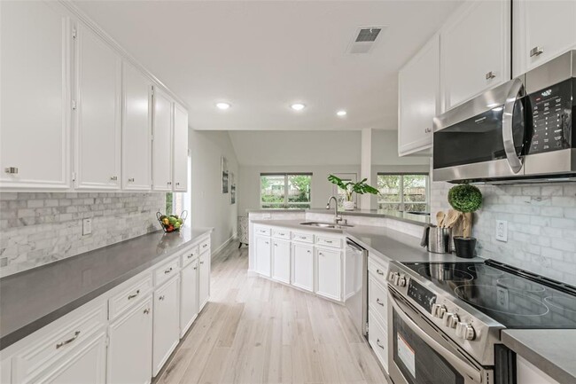 Building Photo - 2314 Silver Sage Dr