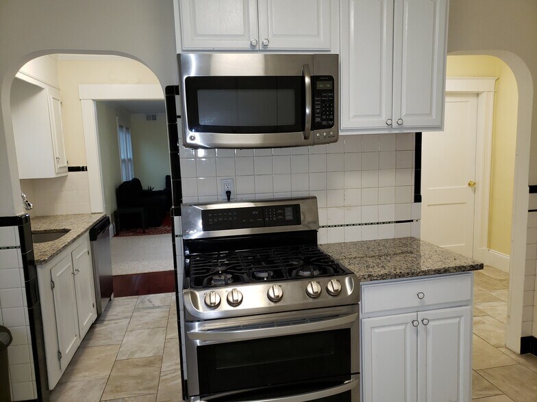 Building Photo - 29 Bailey Rd