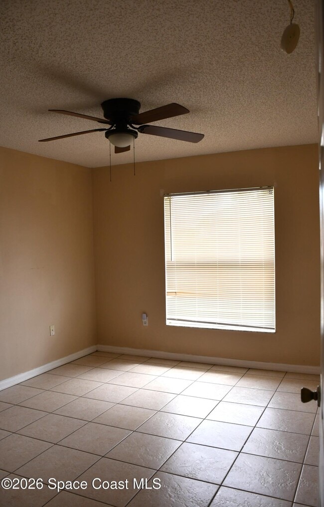 Building Photo - 995 Black Coral Ave NW