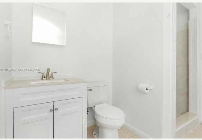 Building Photo - 1115 Hernando St