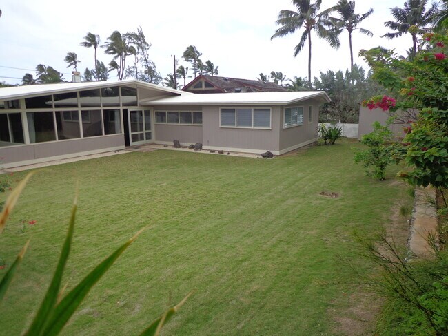 Primary Photo - 420 N Kalaheo Ave