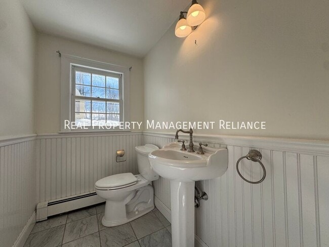 Building Photo - 30 Morningside Ln