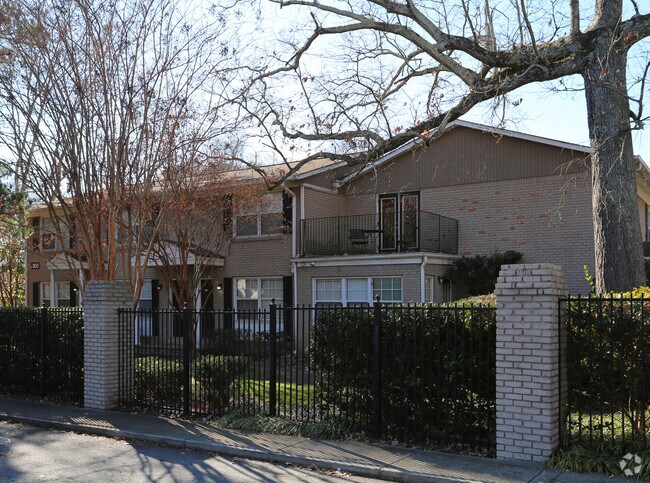 Primary Photo - Clayburne Place