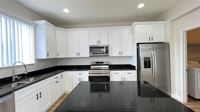 Building Photo - 16834 Sunrise Vista Dr