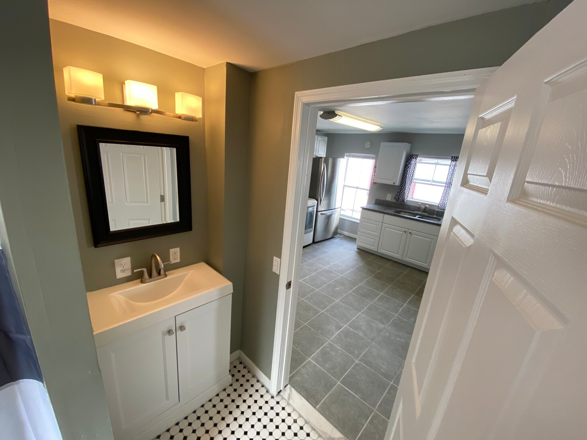 Building Photo - 133 Washington St