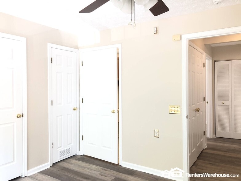 Building Photo - 6300 Bayberry Ct