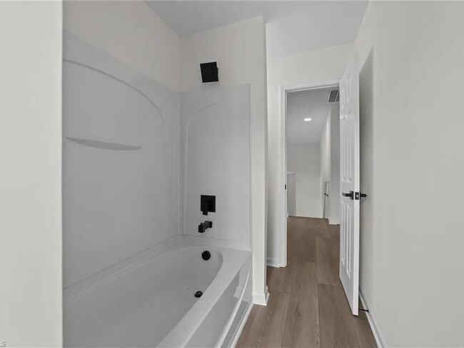 Building Photo - Earn Wealth While Leasing - Like a Homeowner - Lease to Own