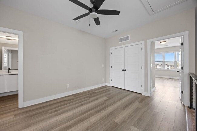 Building Photo - Stylish & Spacious Home in Prime Durham Location – Modern Living with Comfort & Convenience