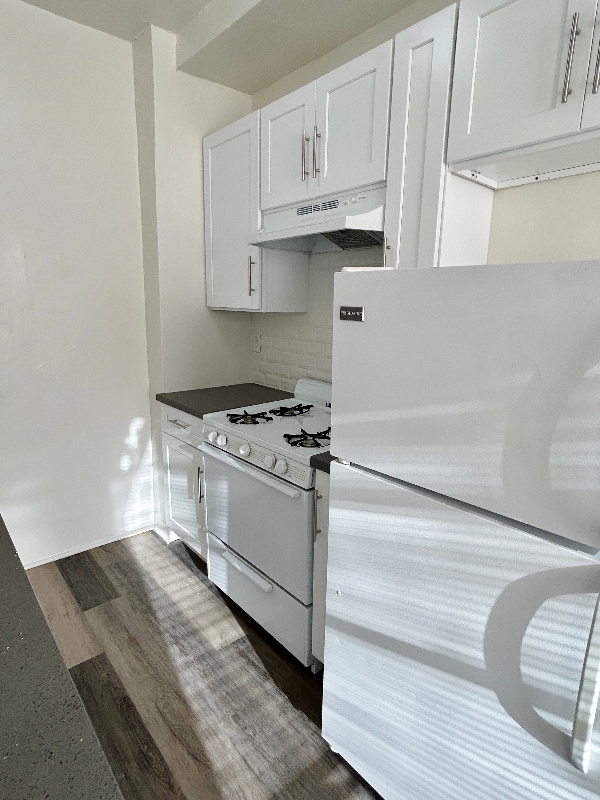 Building Photo - 1523 N McCadden Pl