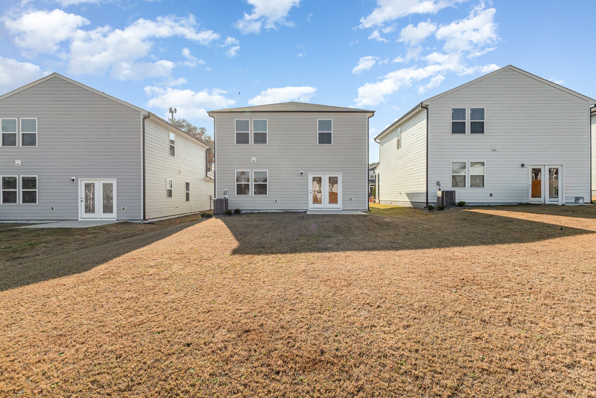 Building Photo - 1425 Rhodes Pond St