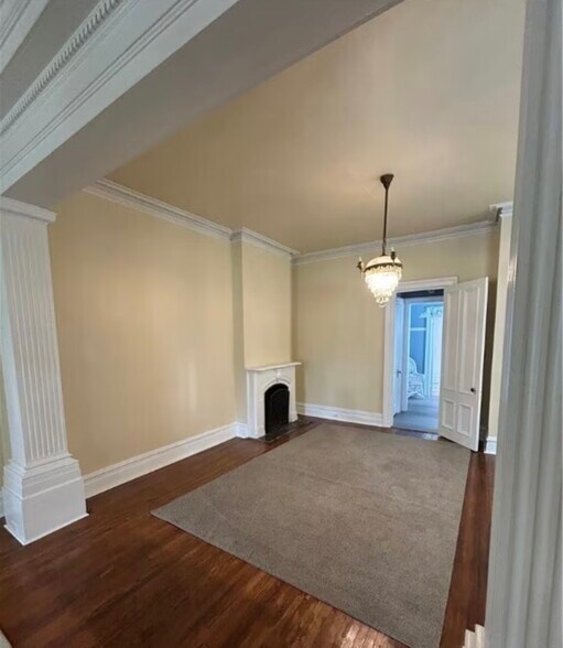 1A Living Rooma - 401 Maple Ave Utilities Included