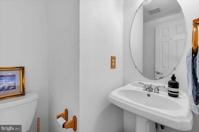 Building Photo - 15516 Three Otters Pl