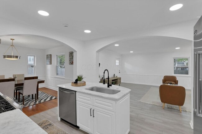 Building Photo - 2615 Northwest Blvd