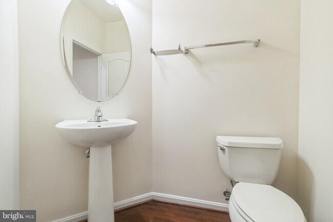 Building Photo - 42385 Trellis Square