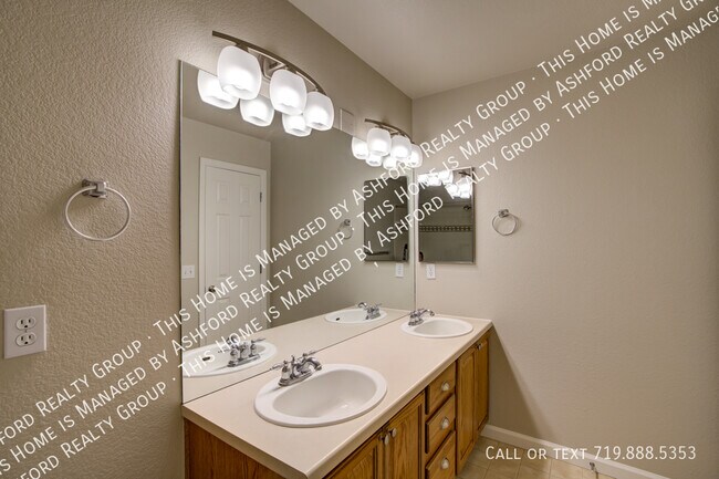 Building Photo - 3943 Diamond Ridge View