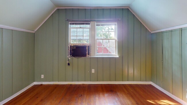 Building Photo - Spacious Three Bedroom Silver Spring House...