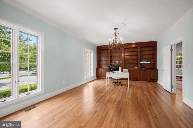 Building Photo - 9809 Hall Rd
