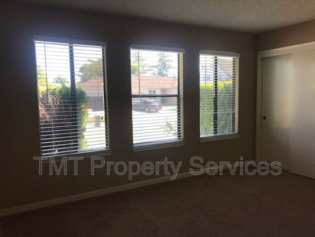 Building Photo - 956 Greenstar Way