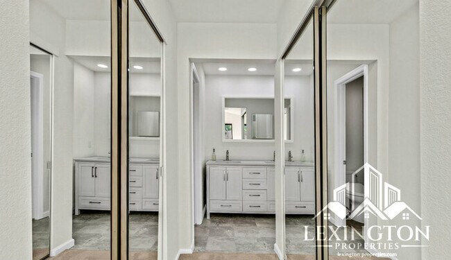 Building Photo - Stunning, 3-Bedroom, 2-Bathroom Home in Antelope!