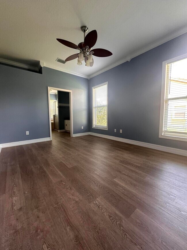 Building Photo - 1326 SW Briarwood Dr