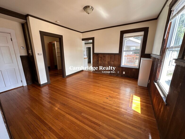 Building Photo - 549 Broadway