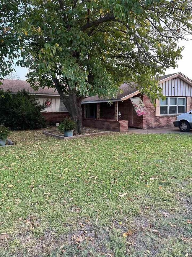 Building Photo - 1919 Margaret Dr