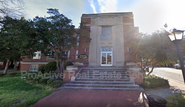 Building Photo - 30 Kings Way