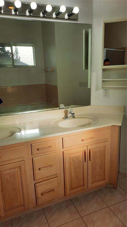 Building Photo - 58 Burning Bush Dr