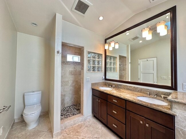 Building Photo - Meticulously Upgraded Single Family Home Point Loma Home Minutes From Liberty Station, Sunset Cli...