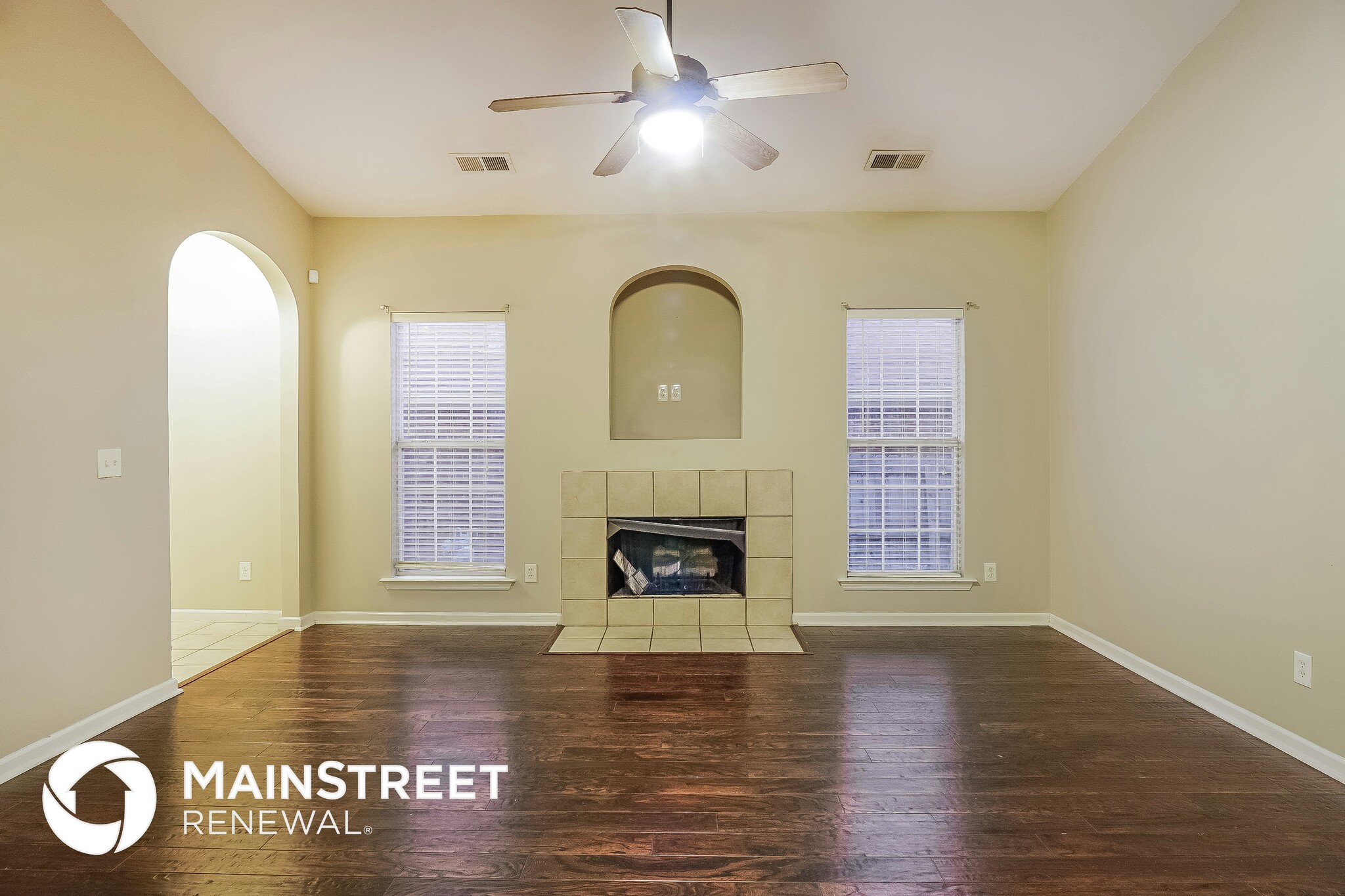 Building Photo - 4737 Longmeadow Dr