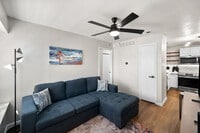 Building Photo - 1700 Crestpoint Dr