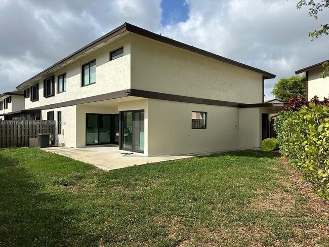Building Photo - 6711 SW 127th Pl