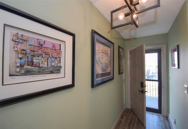 Building Photo - 2238 N Cypress Bend Dr