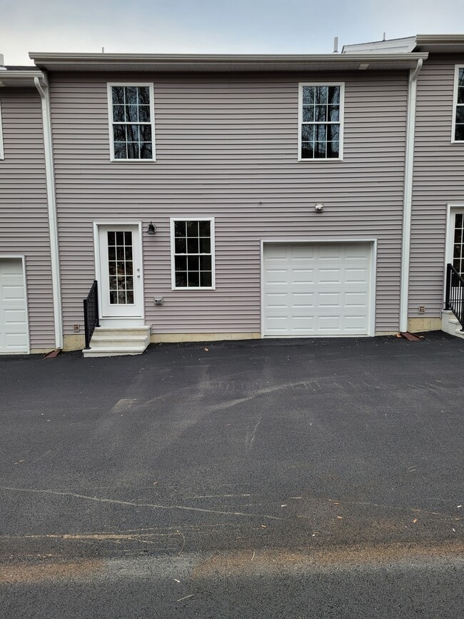 Building Photo - 308 E Nesquehoning St