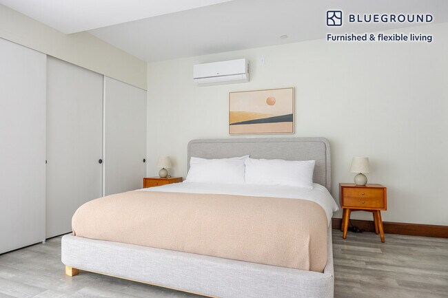 Building Photo - 110 W Ocean Blvd