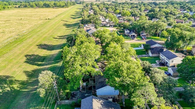 Building Photo - 1218 Briarmead Dr